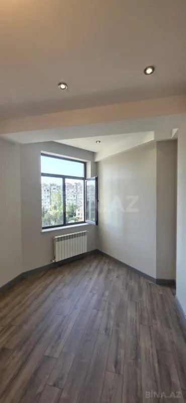 Satılır 3 otaqlı mənzil 136 m²