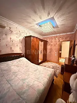 Satılır 3 otaqlı mənzil 135 m²