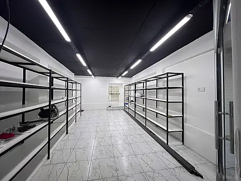 Satılır obyekt 260 m²