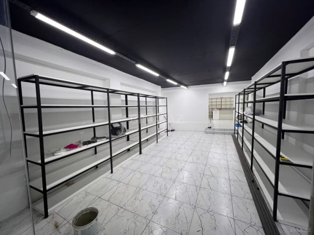 Satılır obyekt 260 m²