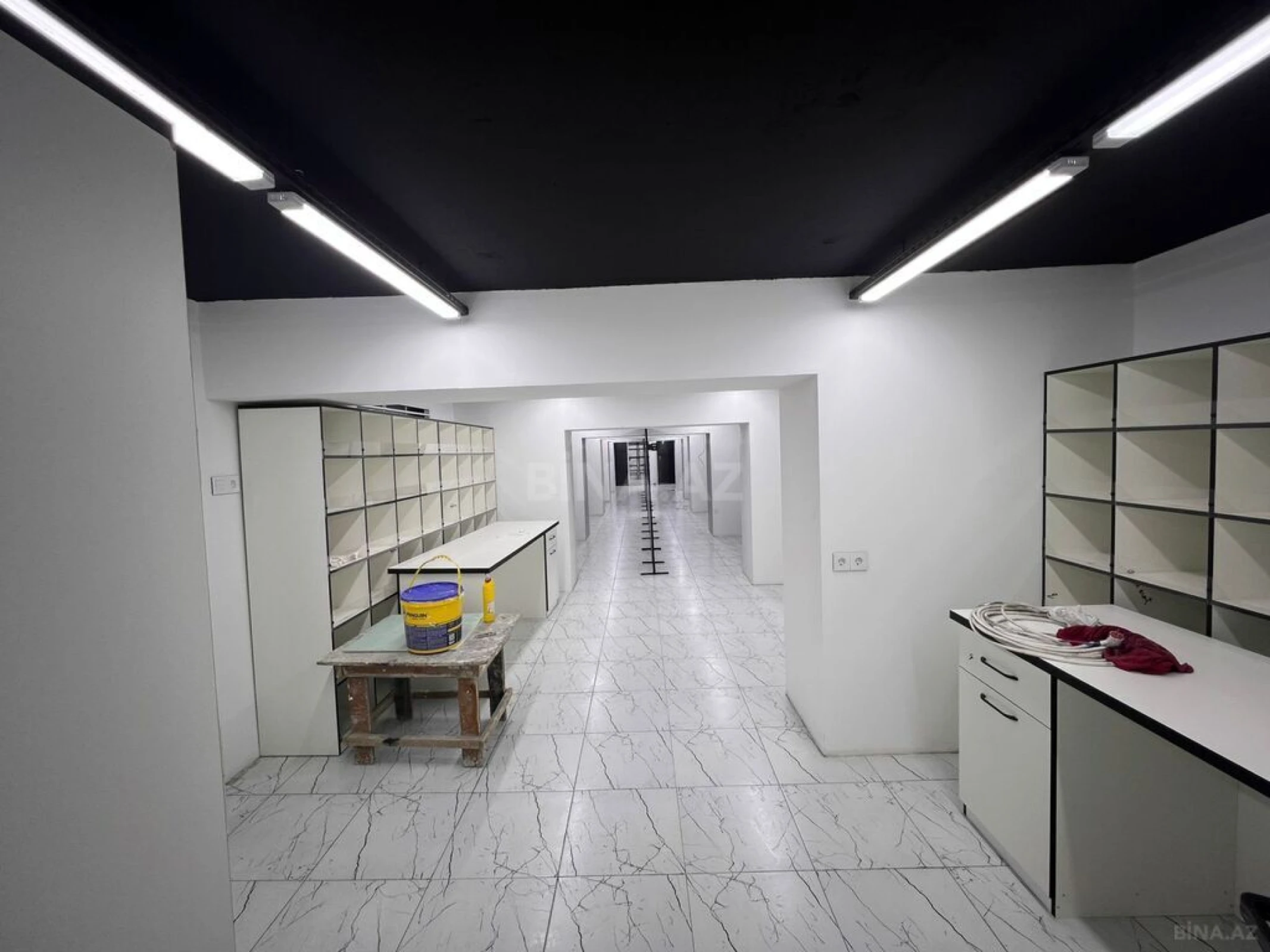 Satılır obyekt 260 m²