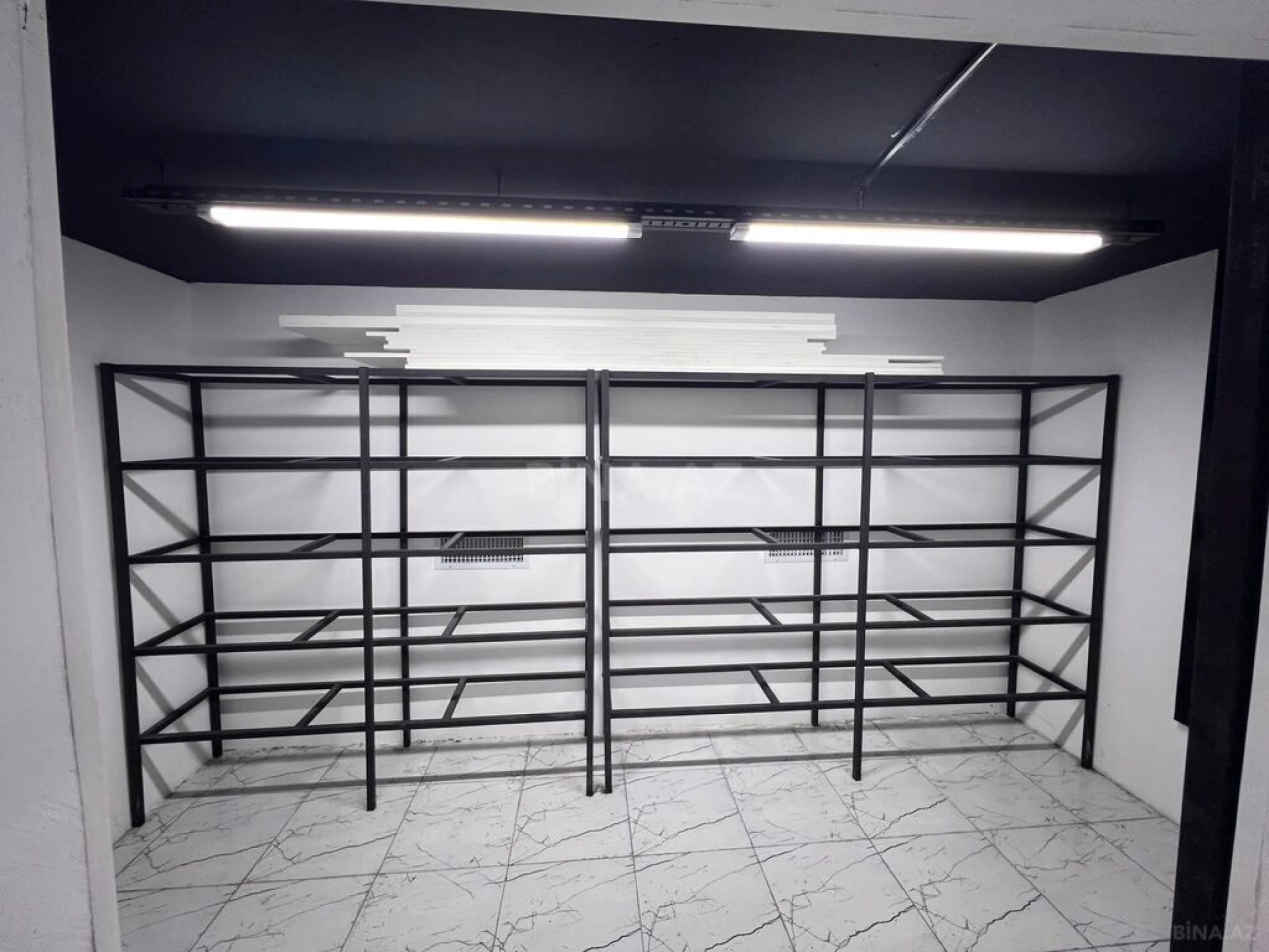 Satılır obyekt 260 m²