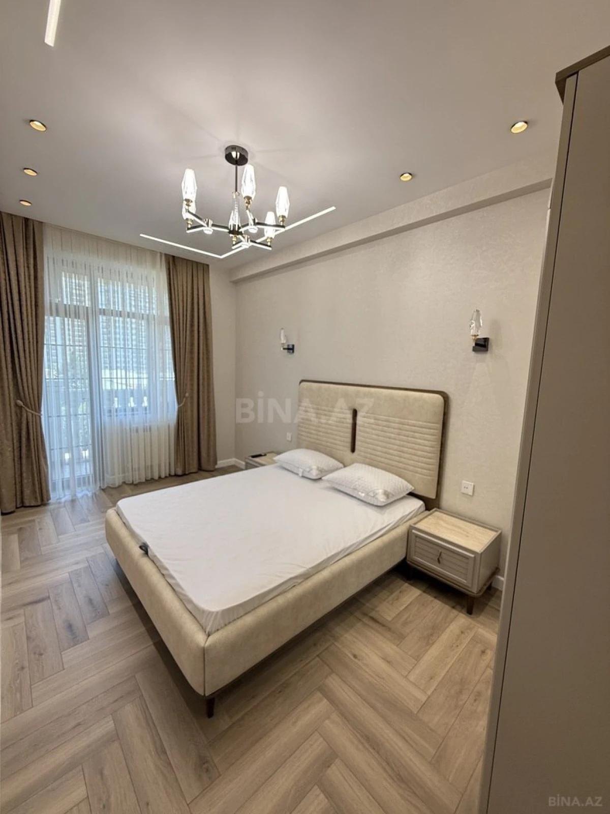 Kirayə verilir 2 otaqlı mənzil 70 m²