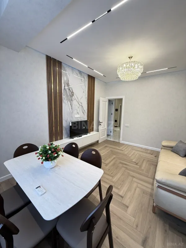 Kirayə verilir 2 otaqlı mənzil 70 m²