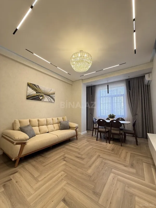Kirayə verilir 2 otaqlı mənzil 70 m²