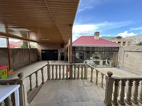 Satılır 6 otaqlı həyət evi 400 m² — Xırdalan 6 otaq 400.00 m²