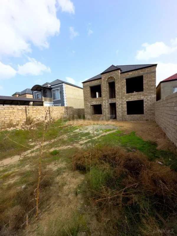 Satılır 6 otaqlı həyət evi 230 m²