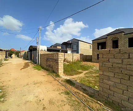 Satılır 6 otaqlı həyət evi 230 m²