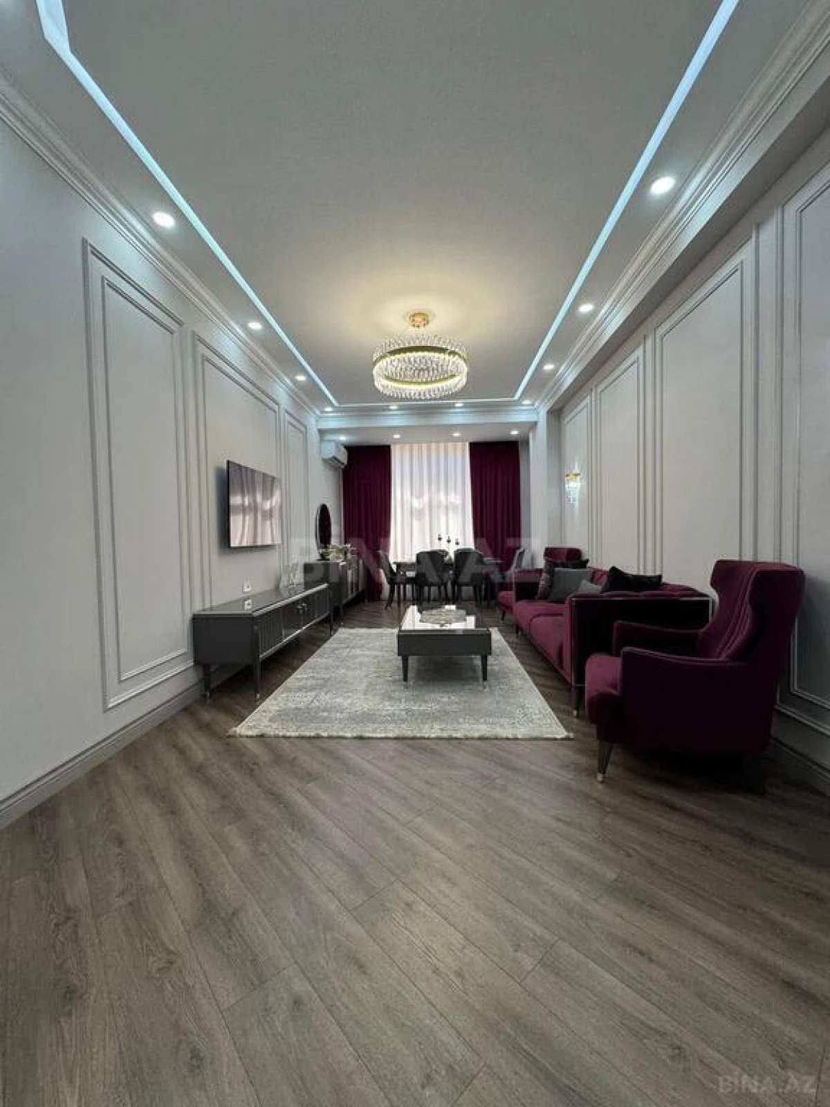 Satılır 3 otaqlı mənzil 135 m²