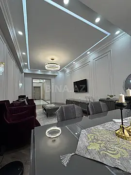 Satılır 3 otaqlı mənzil 135 m²