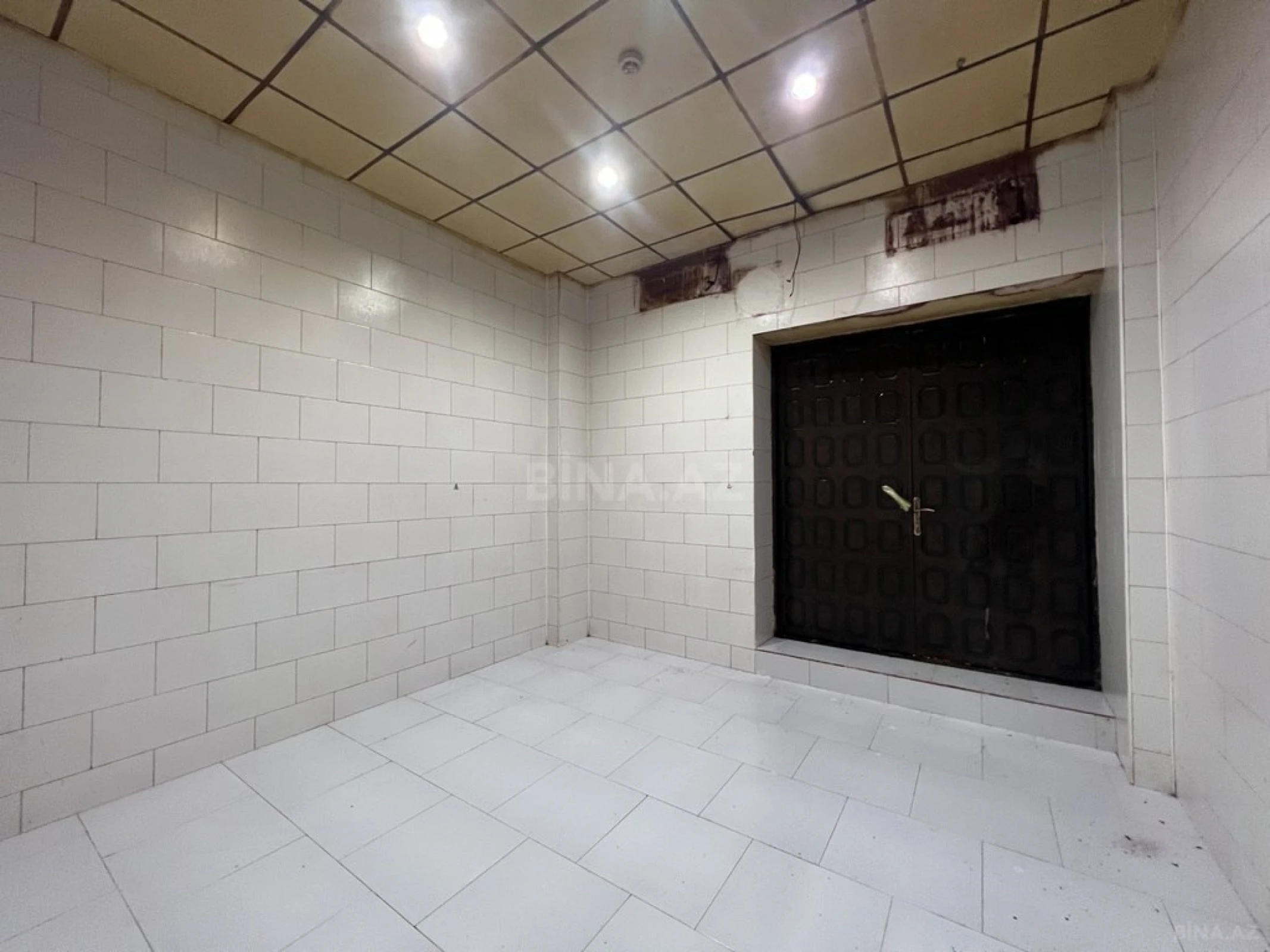 Satılır obyekt 410 m²