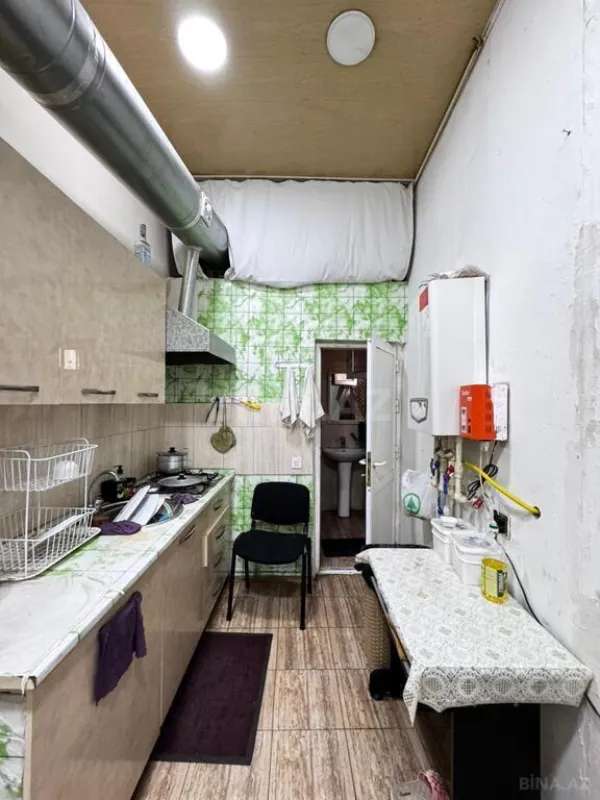 Satılır obyekt 704 m²