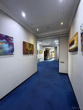 Satılır obyekt 704 m²