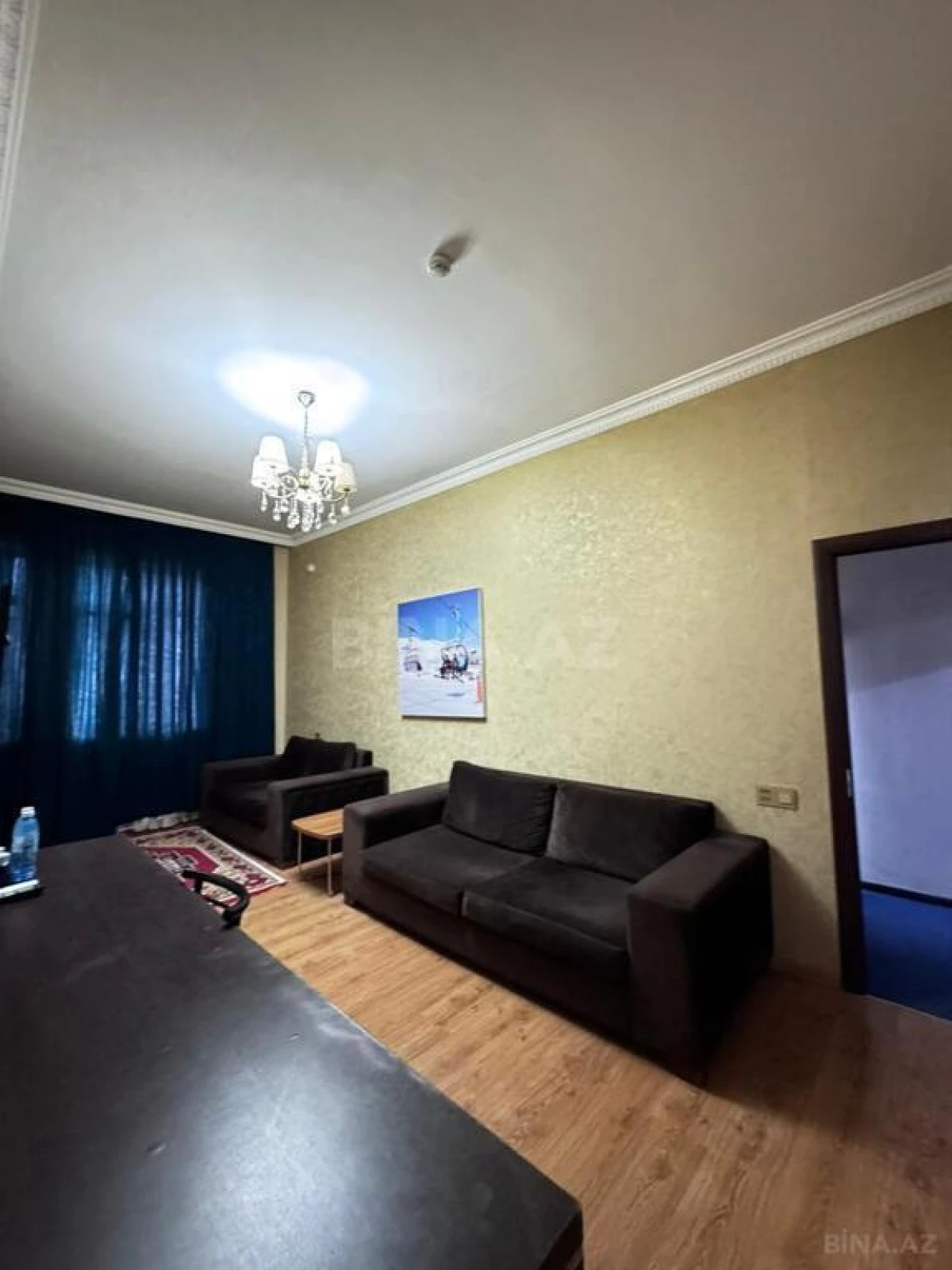Satılır obyekt 704 m²