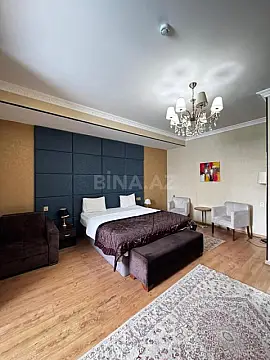 Satılır obyekt 704 m²