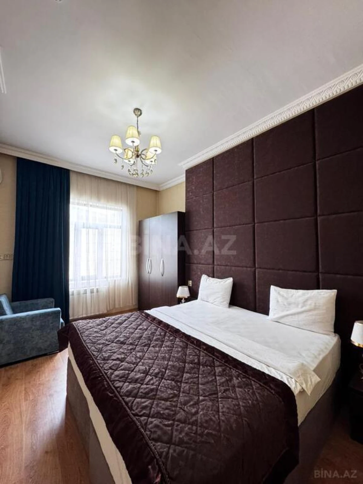 Satılır obyekt 704 m²