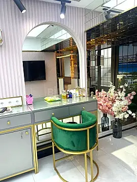 Satılır obyekt 80 m²