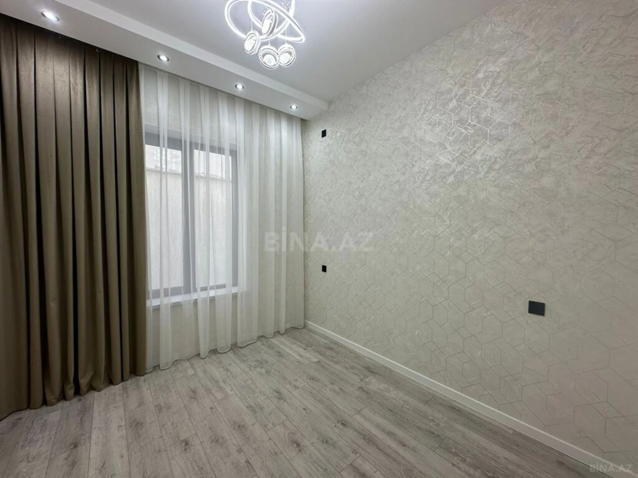 Satılır 4 otaqlı həyət evi 150 m²