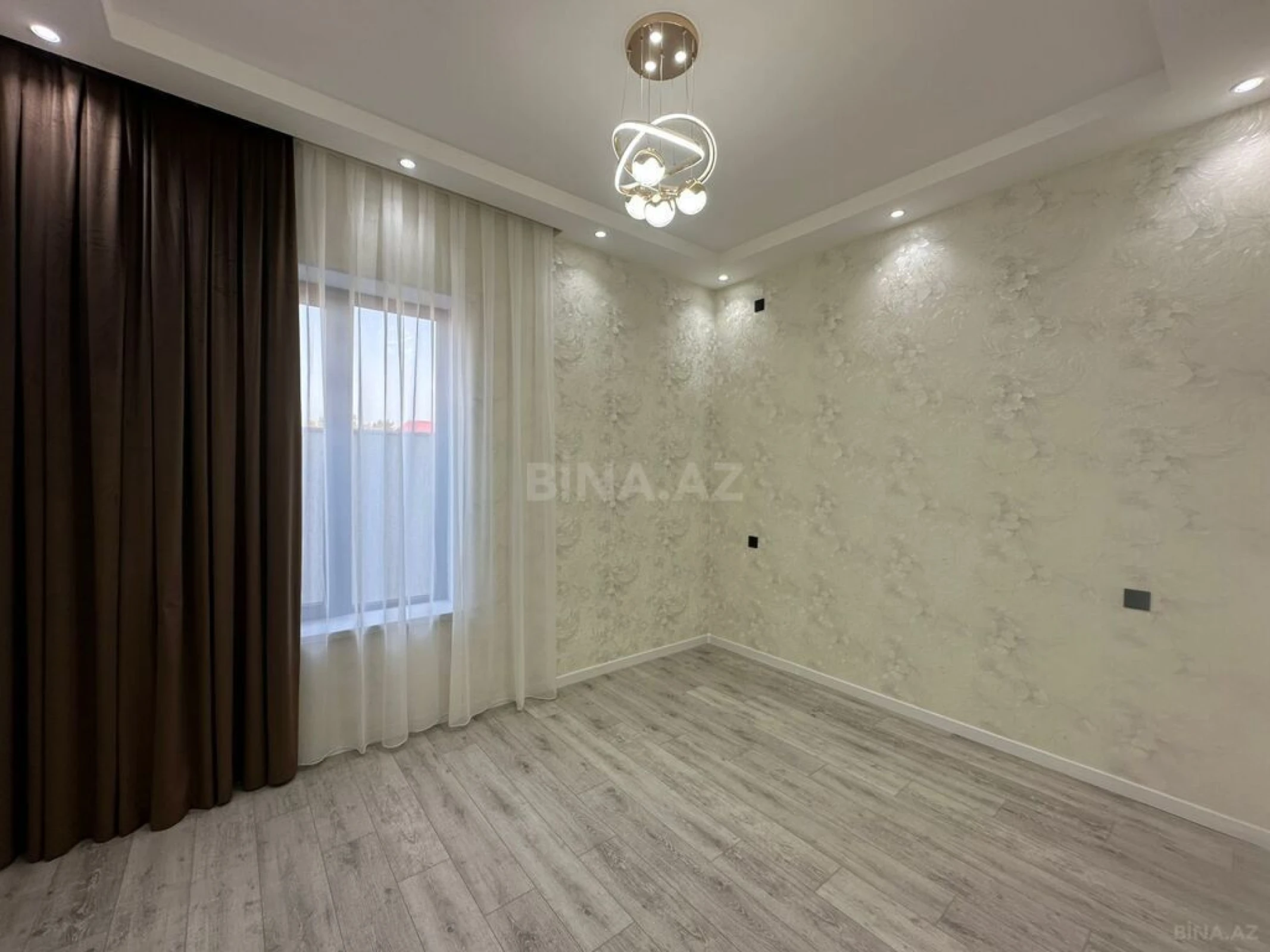 Satılır 4 otaqlı həyət evi 150 m²