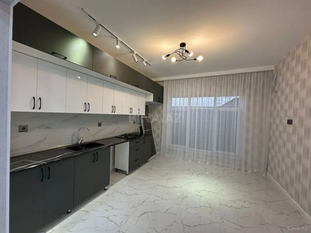 Satılır 4 otaqlı həyət evi 140 m²