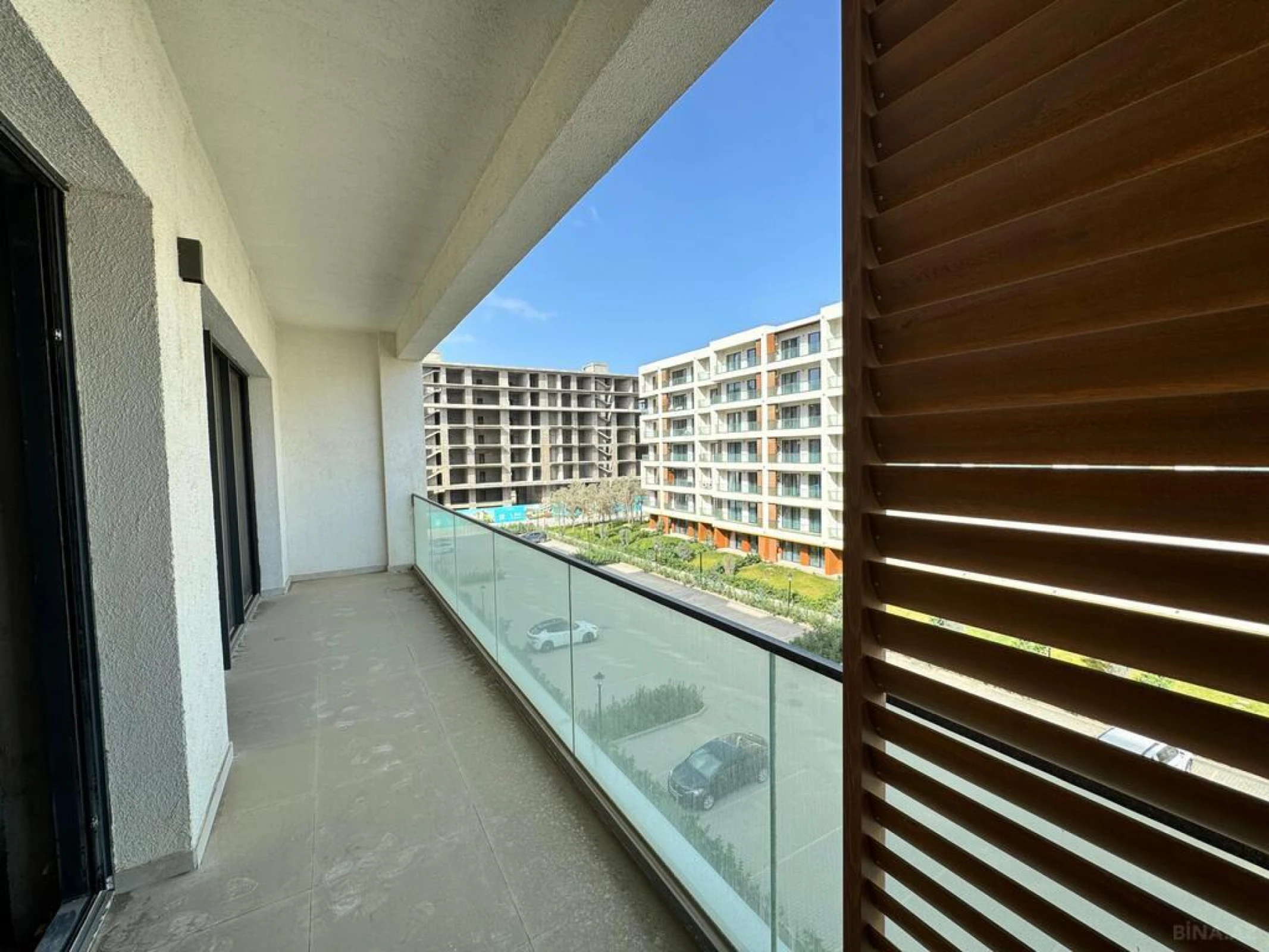 Satılır 2 otaqlı mənzil 99.6 m²