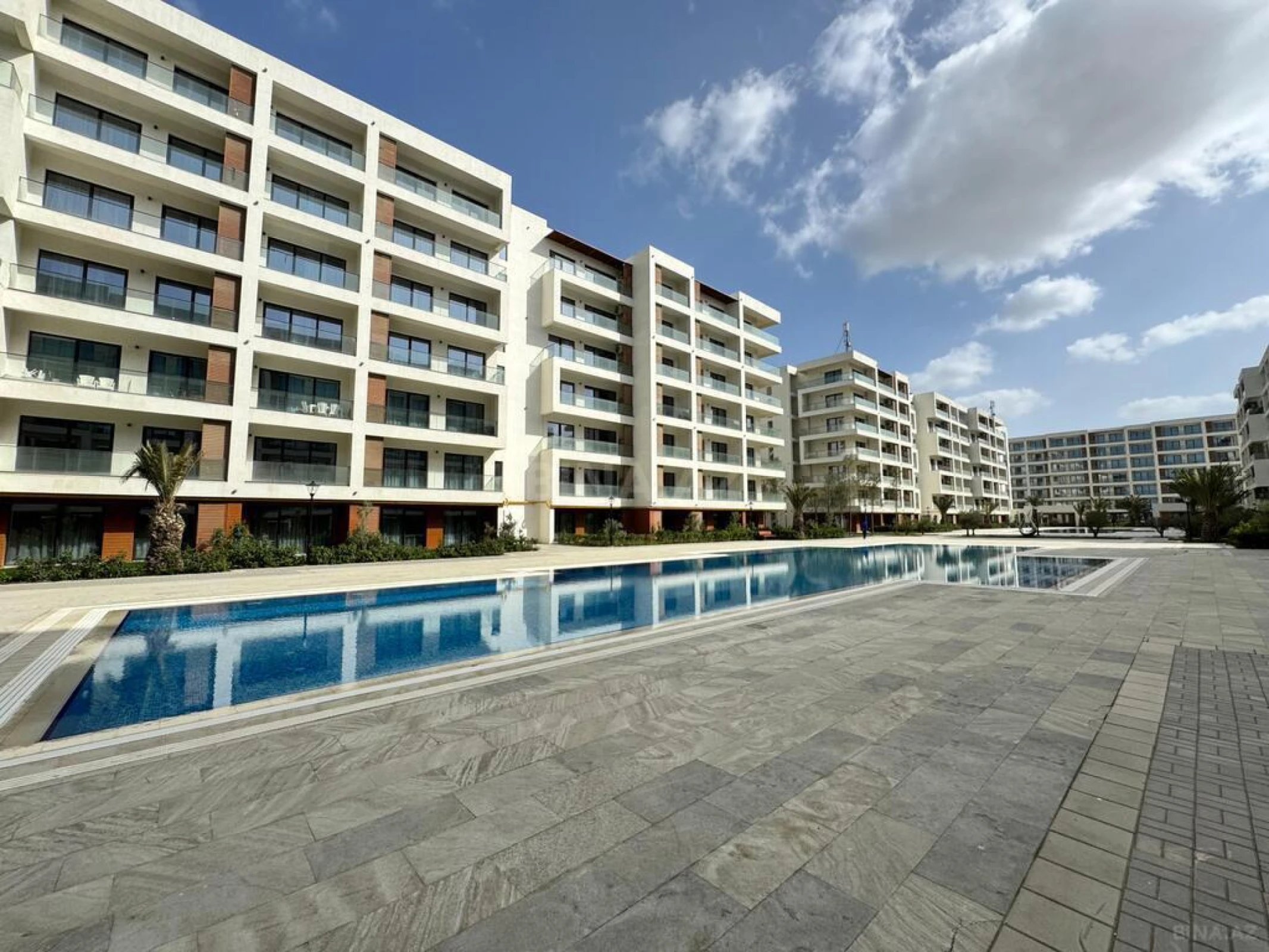 Satılır 2 otaqlı mənzil 99.6 m²