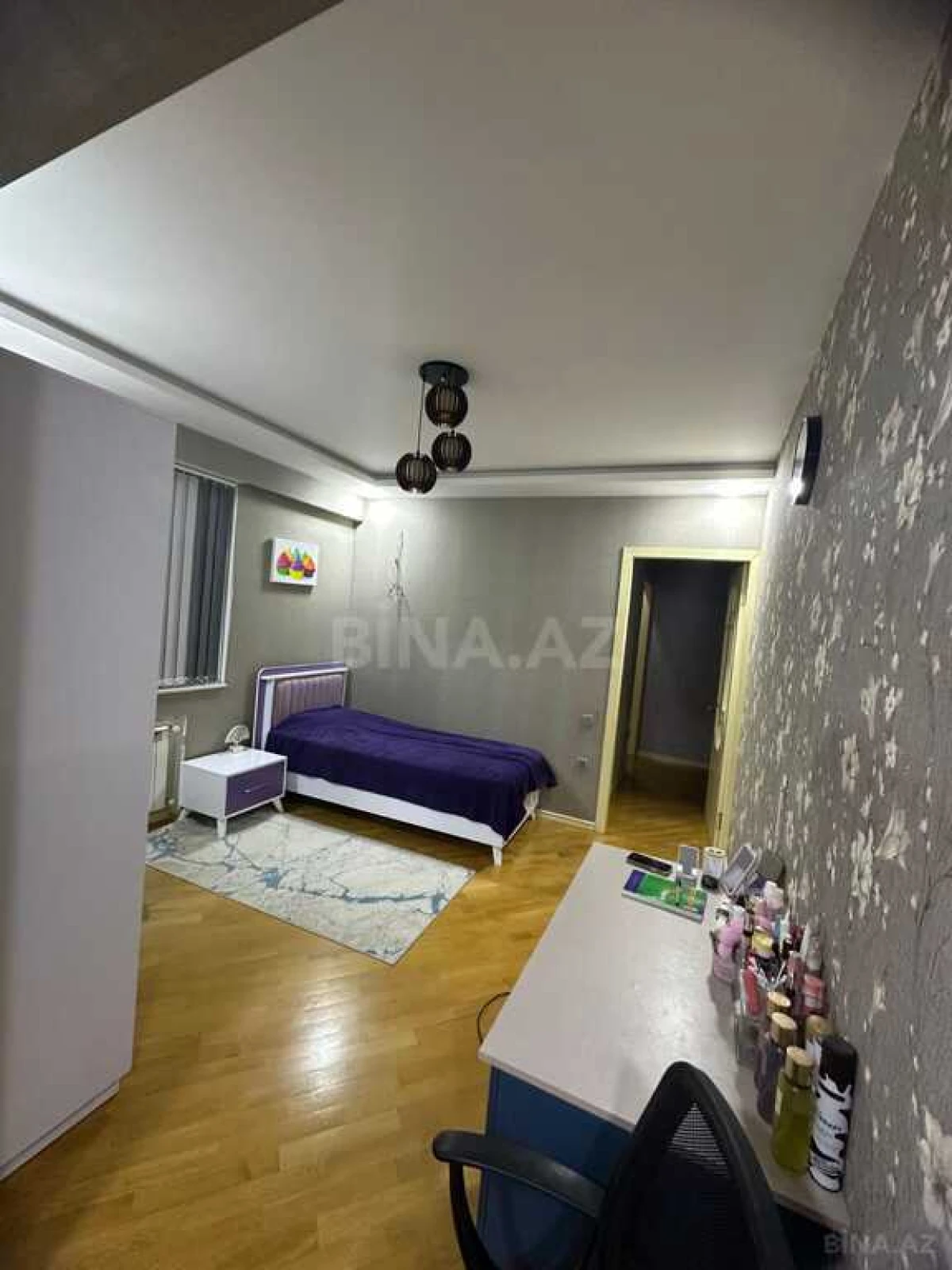 Satılır 4 otaqlı mənzil 127 m²