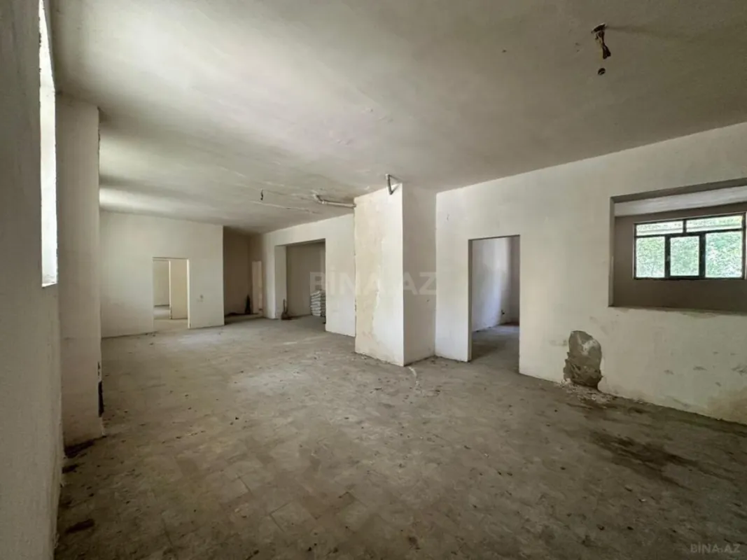 Satılır obyekt 317.6 m²