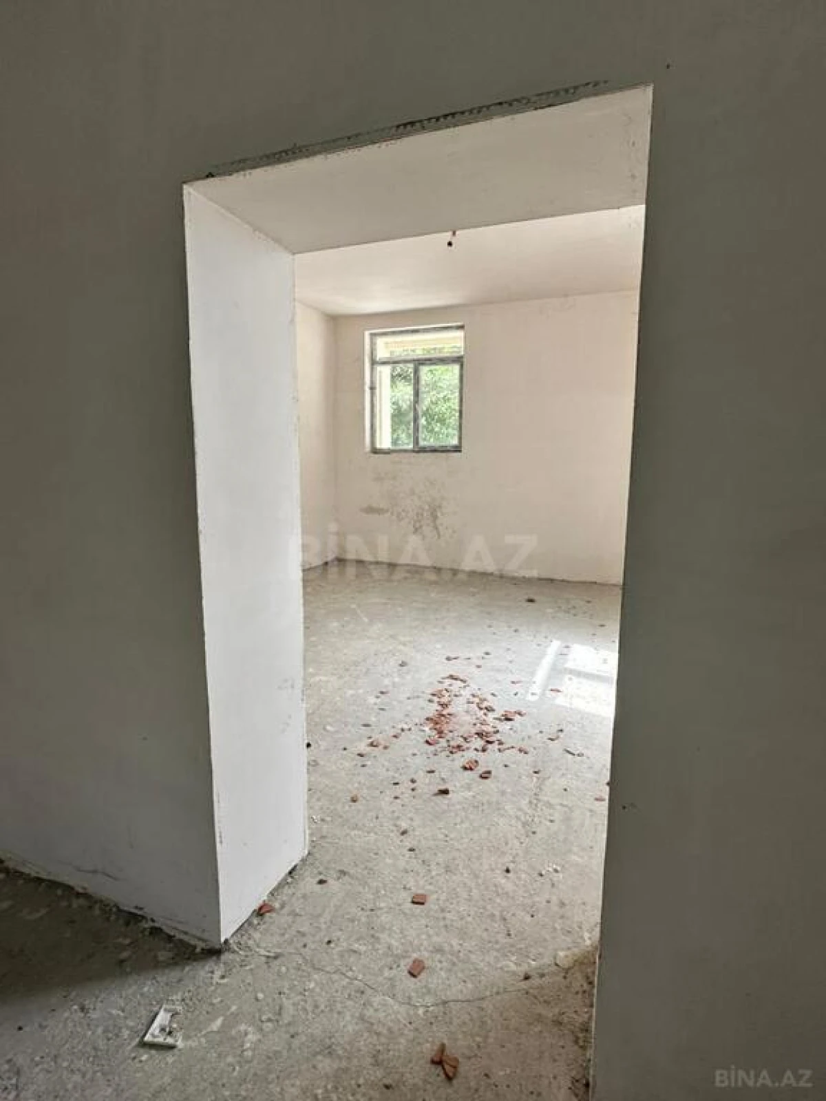 Satılır obyekt 317.6 m²