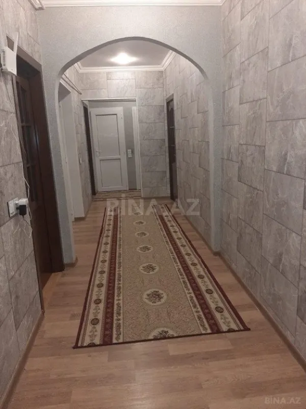Satılır 4 otaqlı mənzil 105 m²