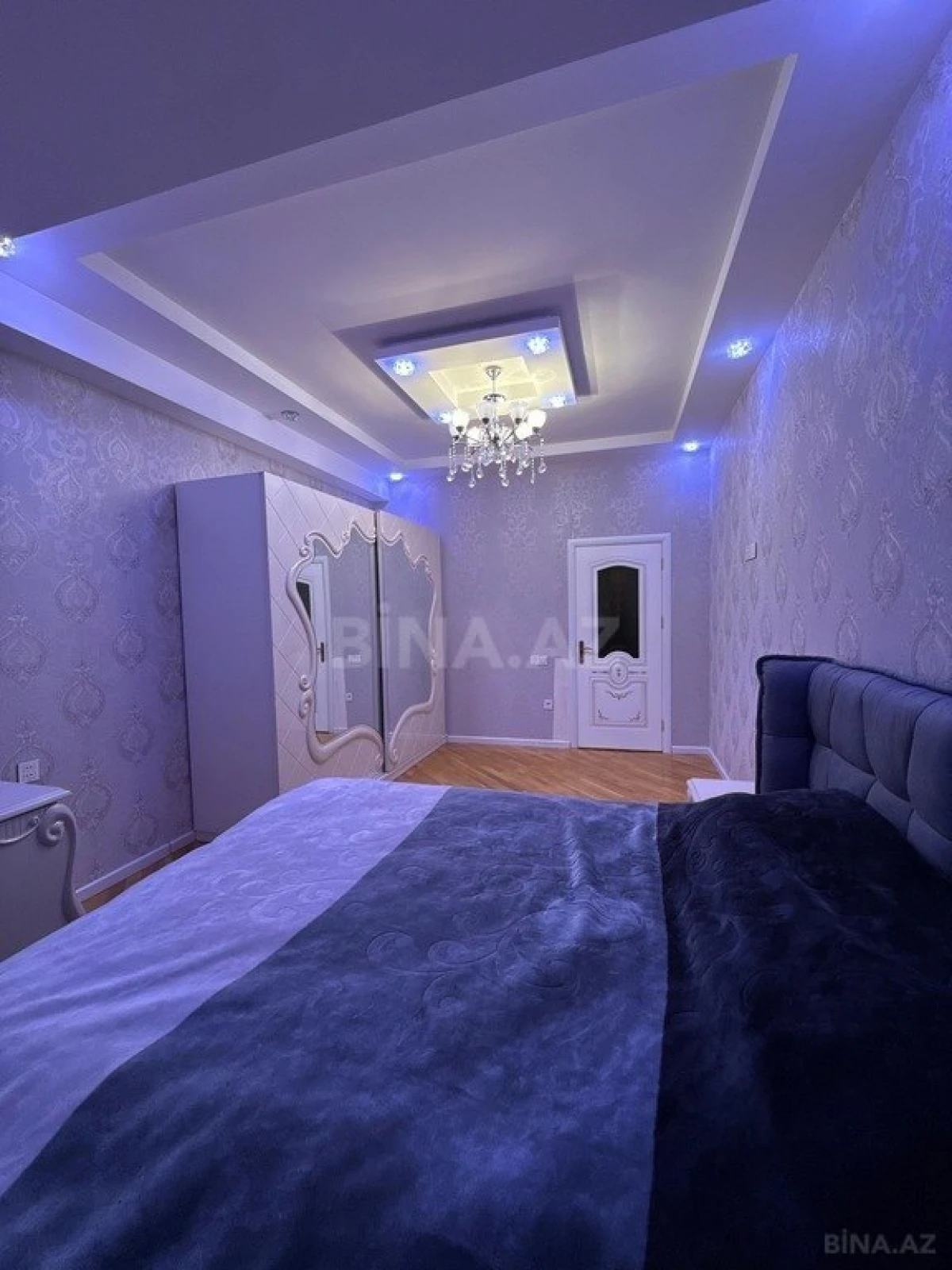 Satılır 2 otaqlı mənzil 90 m²