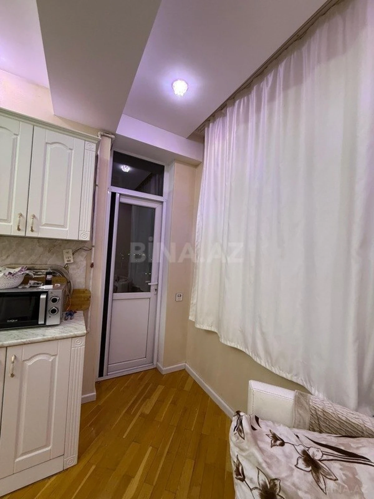 Satılır 2 otaqlı mənzil 90 m²