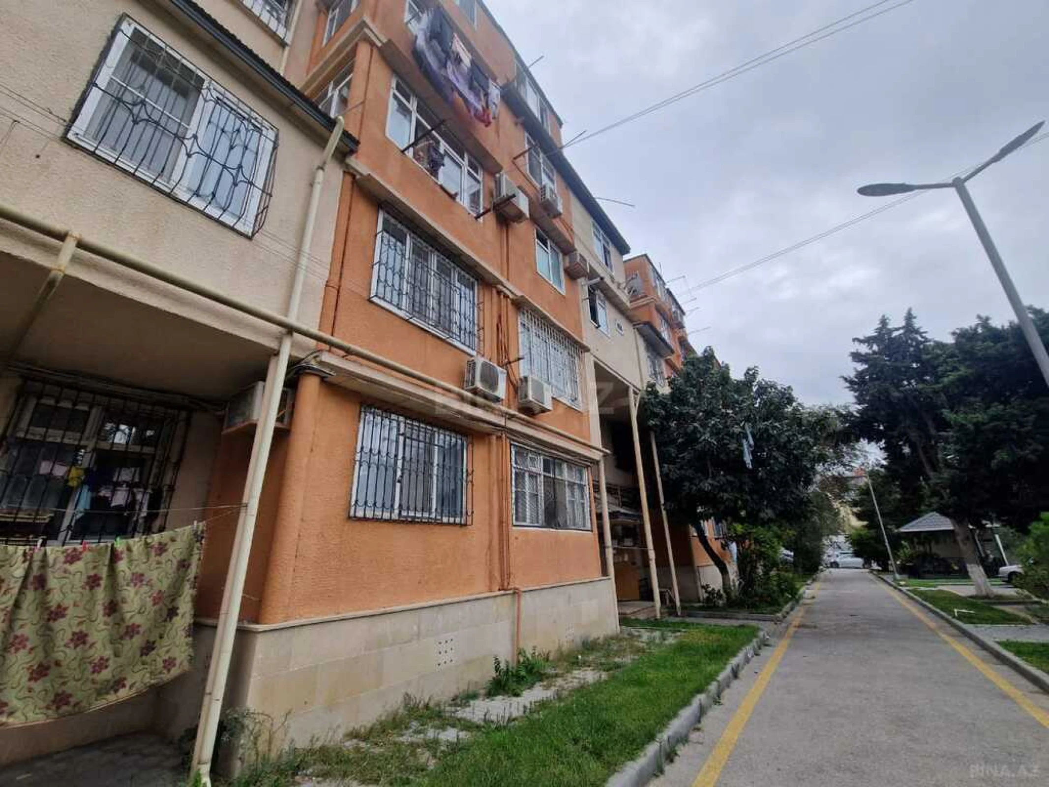 Satılır 3 otaqlı mənzil 75 m²