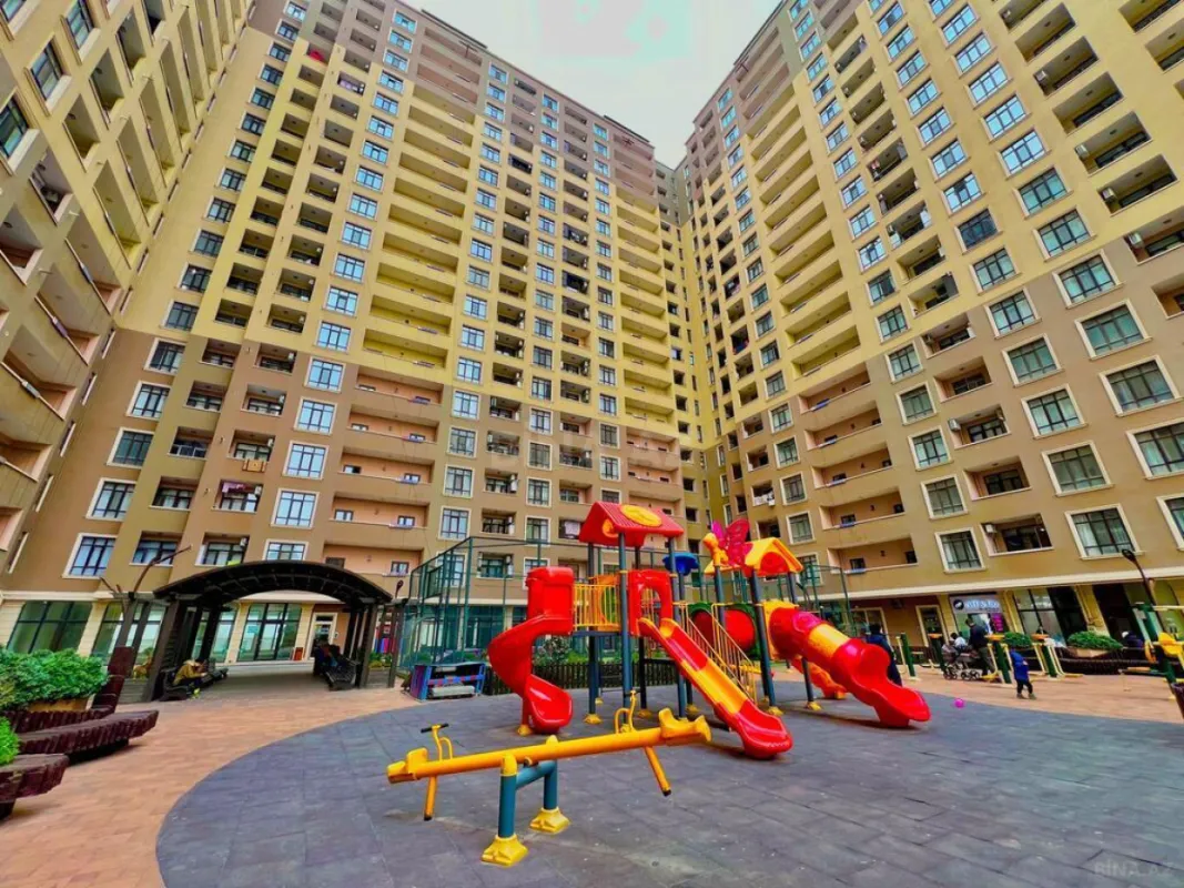 Satılır 3 otaqlı mənzil 100 m²