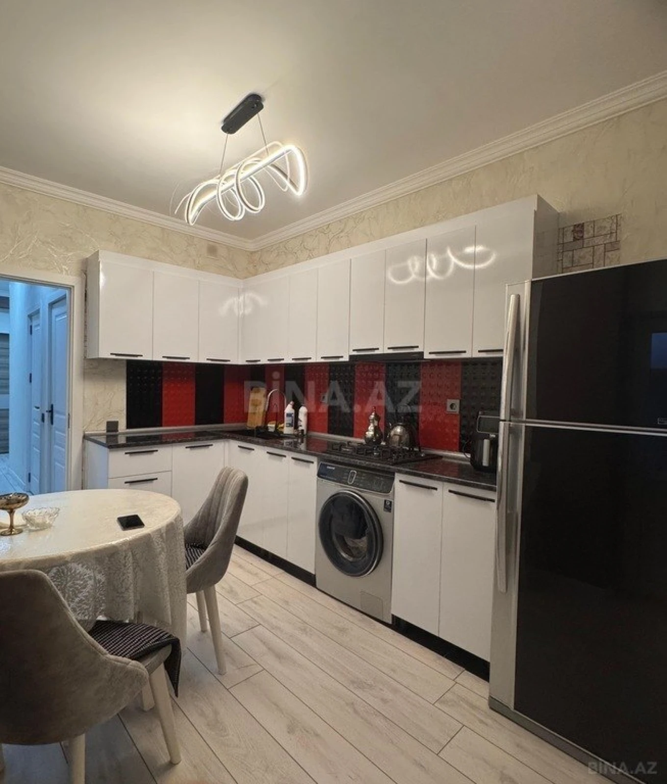 Satılır 2 otaqlı mənzil 74 m²