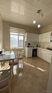 Satılır 6 otaqlı həyət evi 246.7 m²