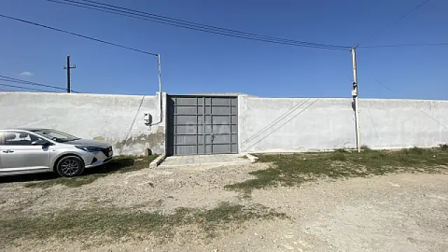 Satılır 6 otaqlı həyət evi 246.7 m²