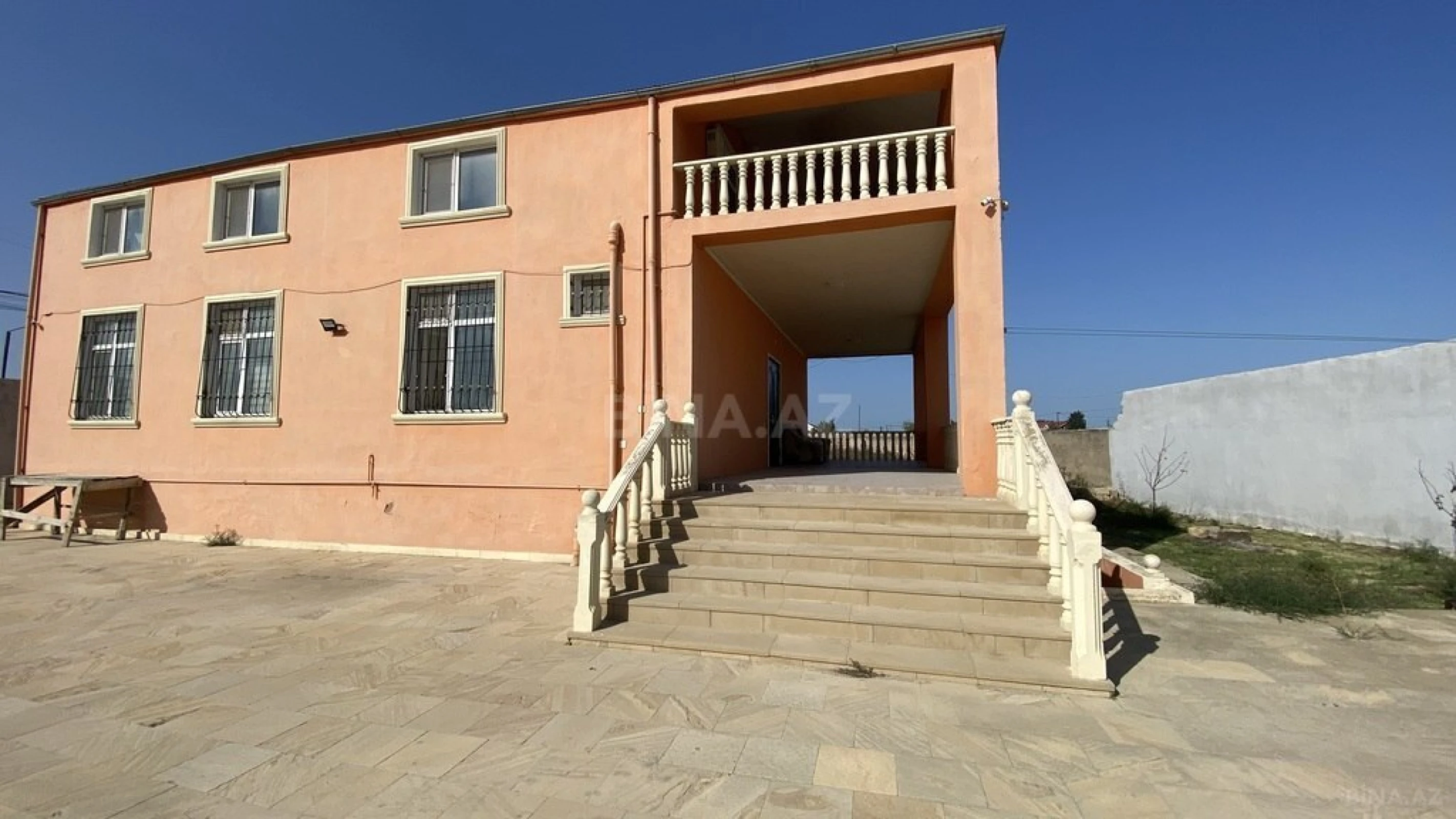 Satılır 6 otaqlı həyət evi 246.7 m²
