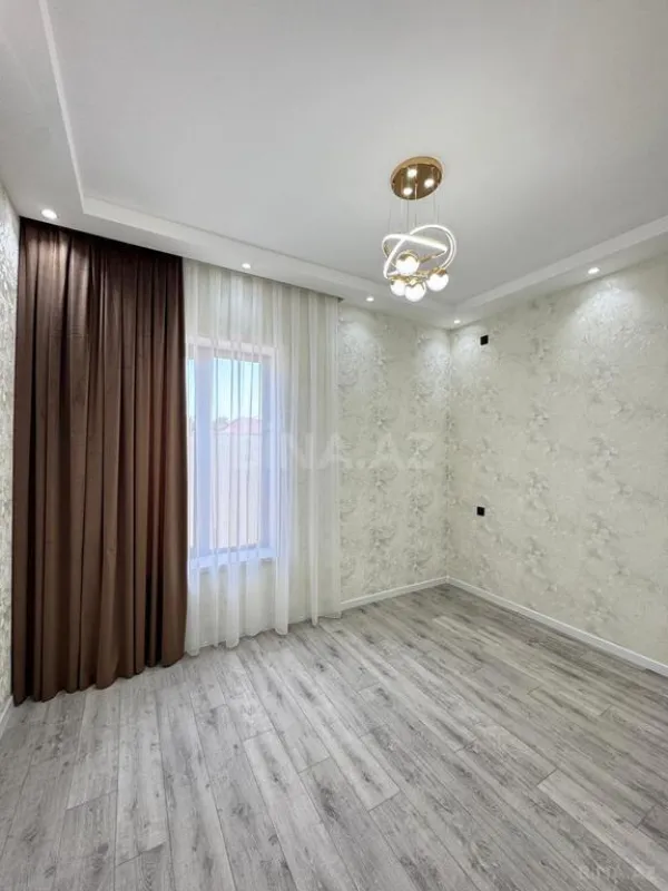Satılır 4 otaqlı həyət evi 160 m²