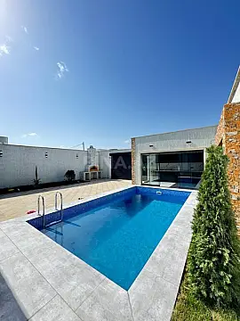 Satılır 4 otaqlı həyət evi 160 m²