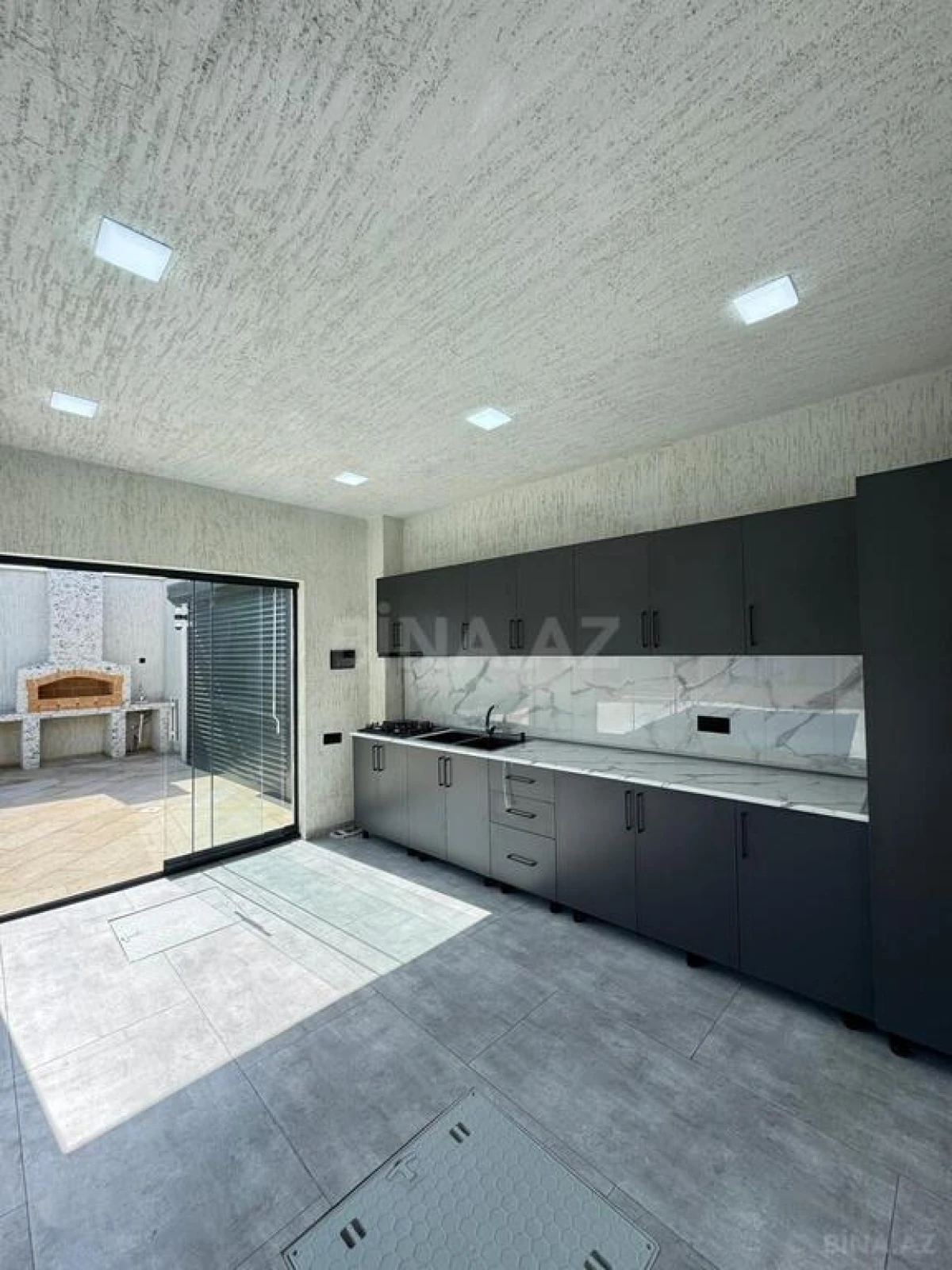 Satılır 4 otaqlı həyət evi 160 m²