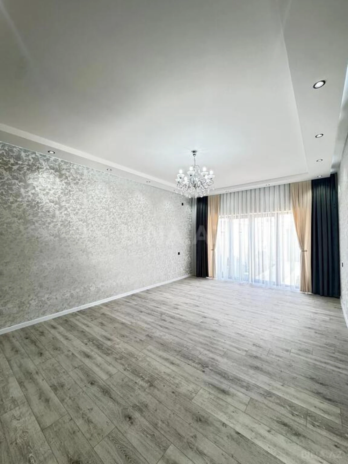 Satılır 4 otaqlı həyət evi 160 m²
