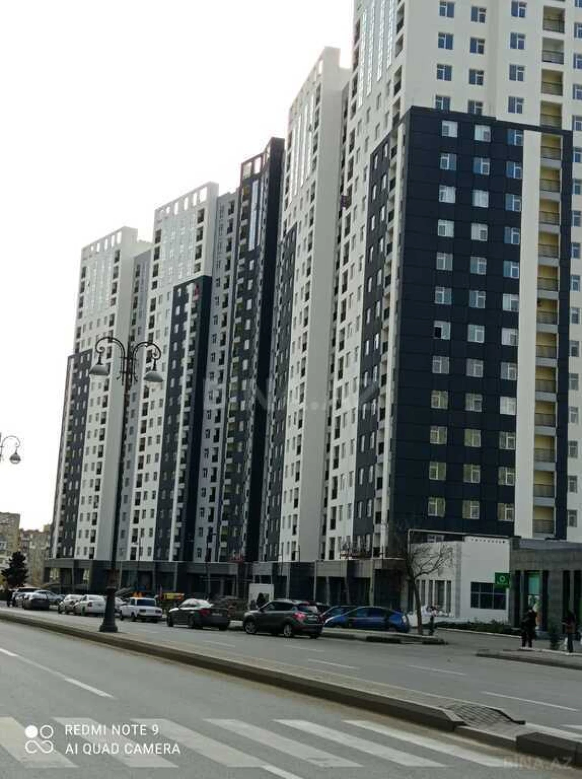 Satılır 3 otaqlı mənzil 110 m²