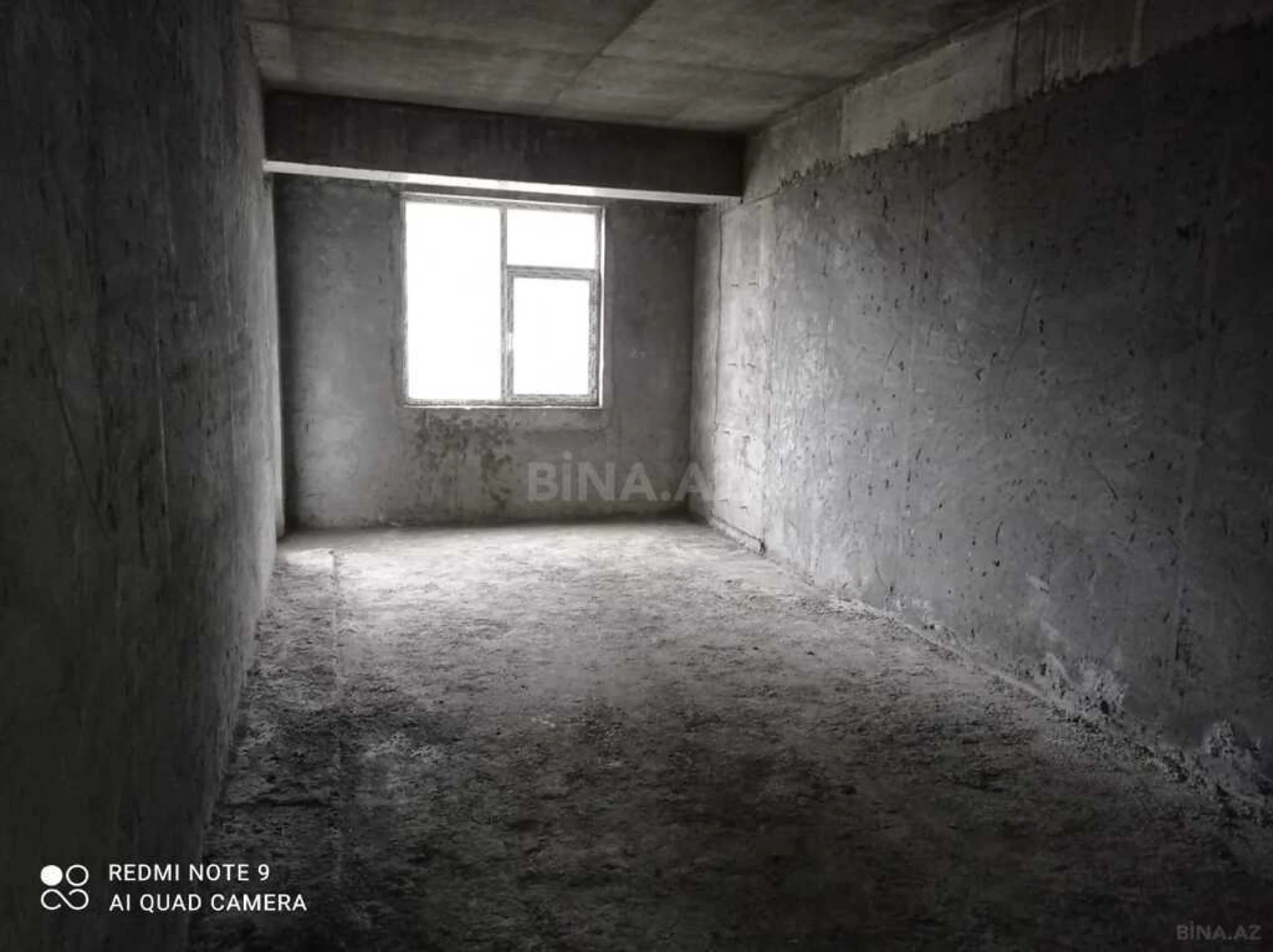 Satılır 3 otaqlı mənzil 110 m²