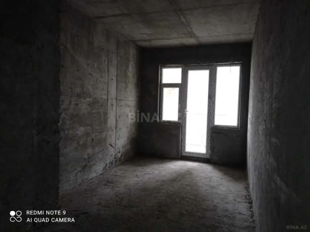 Satılır 3 otaqlı mənzil 110 m²