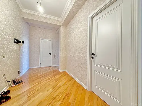 Satılır 2 otaqlı mənzil 90 m²