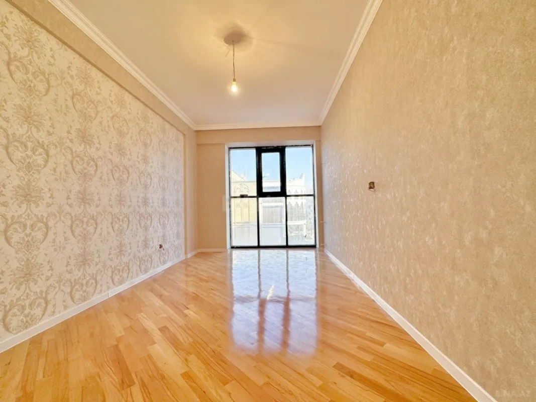 Satılır 2 otaqlı mənzil 90 m²