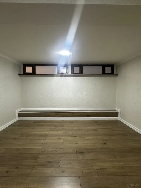 Satılır 5 otaqlı mənzil 155 m²