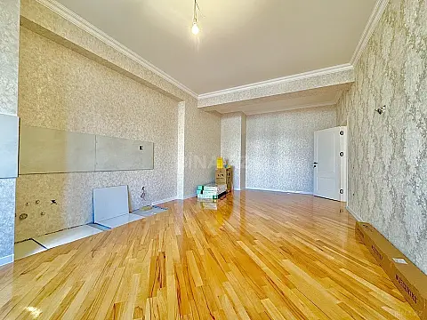 Satılır 2 otaqlı mənzil 93 m²