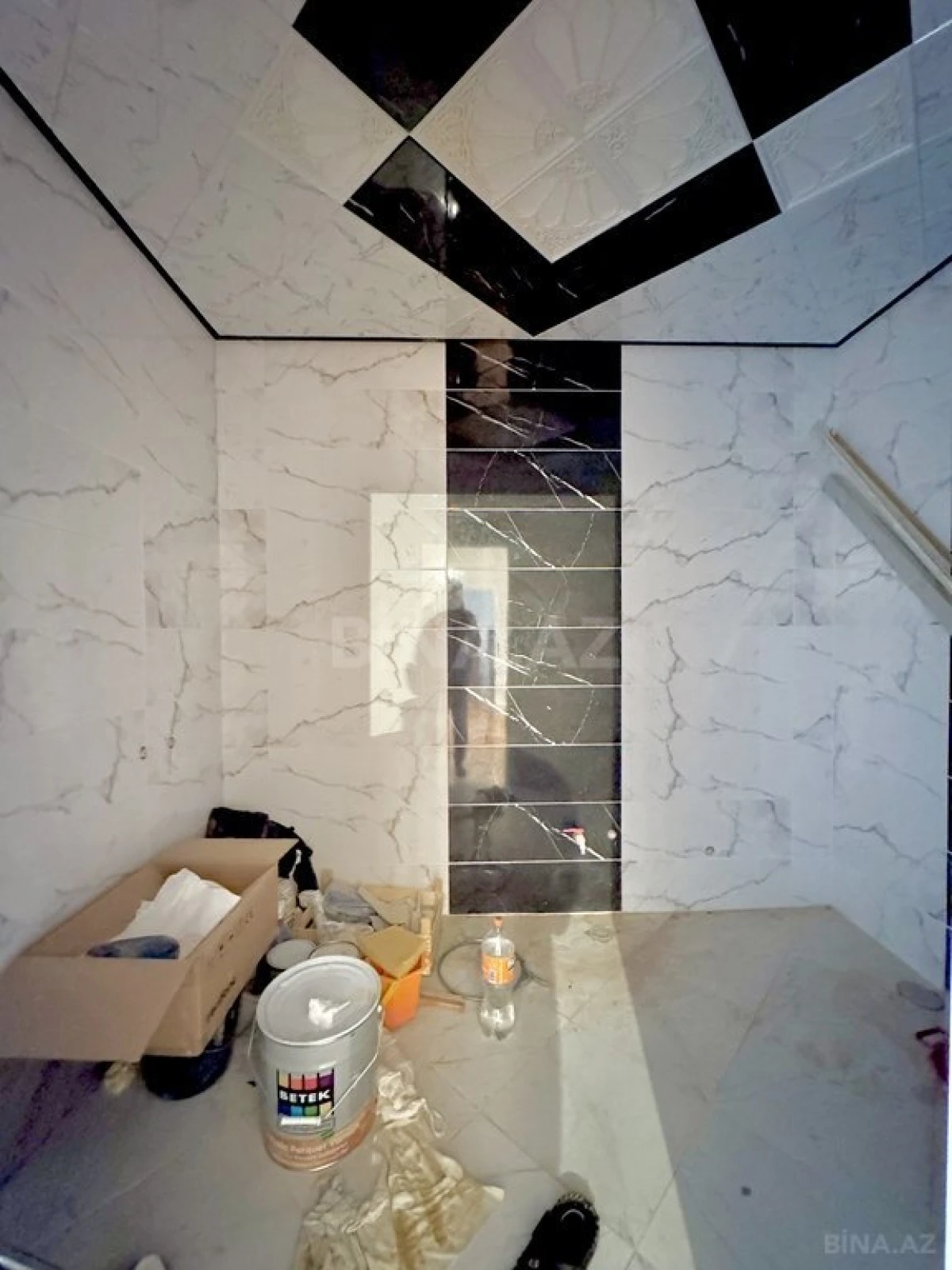 Satılır 2 otaqlı mənzil 93 m²